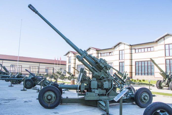 Historias de armamento: cañón antiaéreo KS-19 