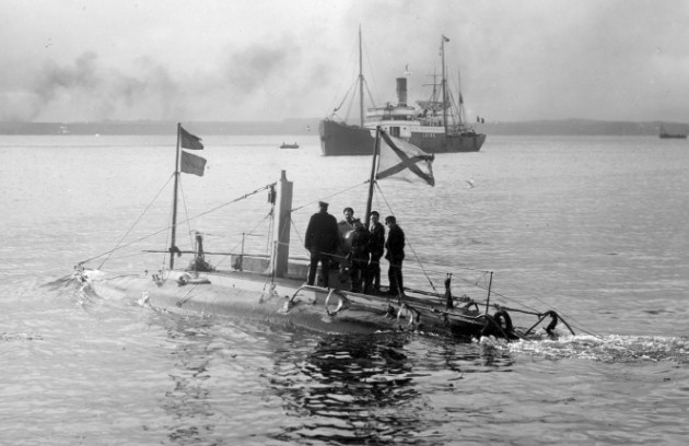  «Дельфин» - первая российская подводная лодка