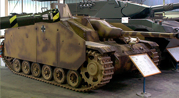 
		САУ StuG III Ausf G - 德国自行火炮