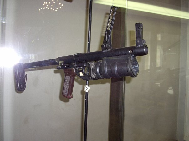 
		RGM-40 «卡带» - 手榴弹发射器口径 40 毫米