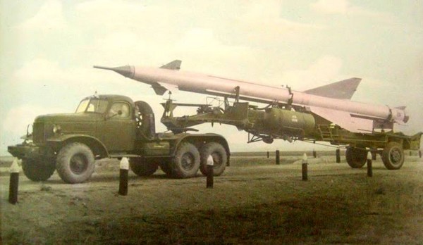 
		ZRK S-25 "Berkut"" - système de missile anti-aérien