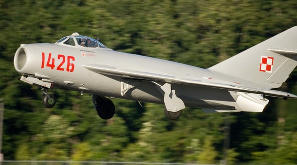  МиГ-17 Размеры. Двигатель. Вес. История. Дальность полета. Практический потолок