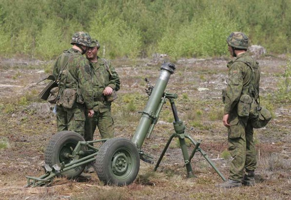
		120-mm mortier 2B11 et complexe de mortier 2S12 «Traîneau»