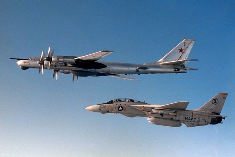  Dimensiones del oso Tu-95MS. Motor. El peso. Historia. rango de vuelo. techo práctico