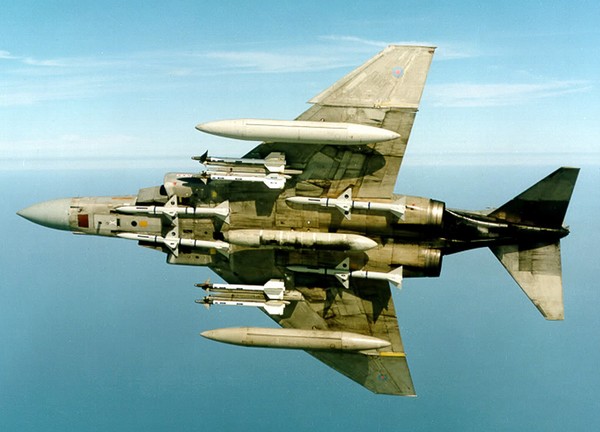  F-4 Phantom 2 dimensions. Engine. The weight. story. Range of flight