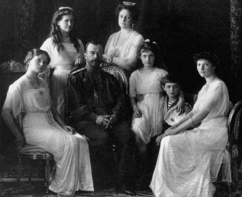 100 лет со дня расстрела царской семьи. Скандал в Сети с карикатурой на Николая II