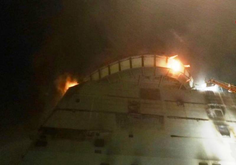 Возгорание на строящемся в Италии корабле сняли на видео