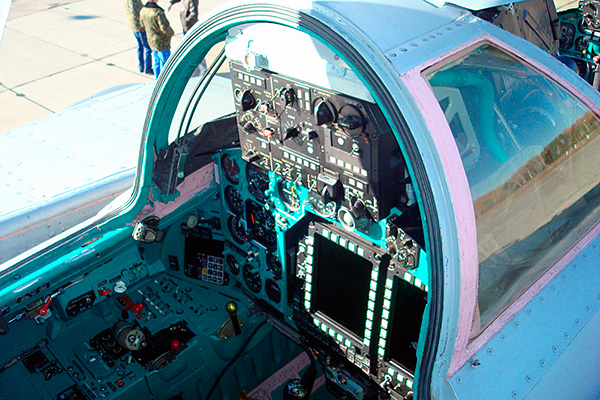  Dimensiones del MiG-31. Motor. El peso. Historia. rango de vuelo. techo práctico