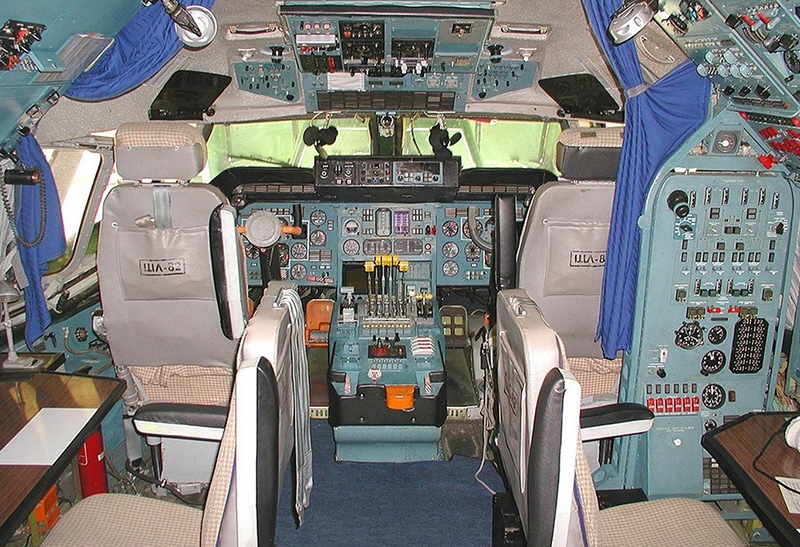  Ан-225 Мрия Размеры. 引擎. 重量. 历史. 飞行范围. 实用的天花板