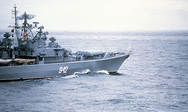 
		Проект 1135М "Буревестник" (тип "Резвый") - 巡逻舰