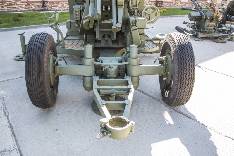 Histoires d'armement: canon anti-aérien KS-19 