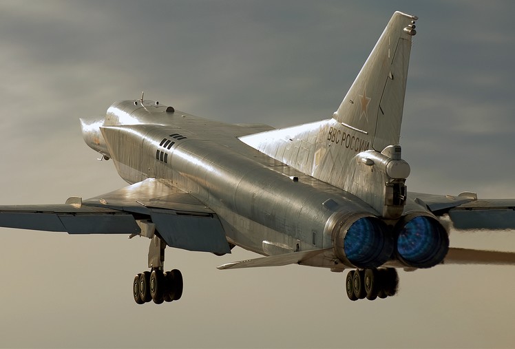  Tu-22M3 尺寸. 引擎. 重量. 历史. 飞行范围. 实用的天花板
