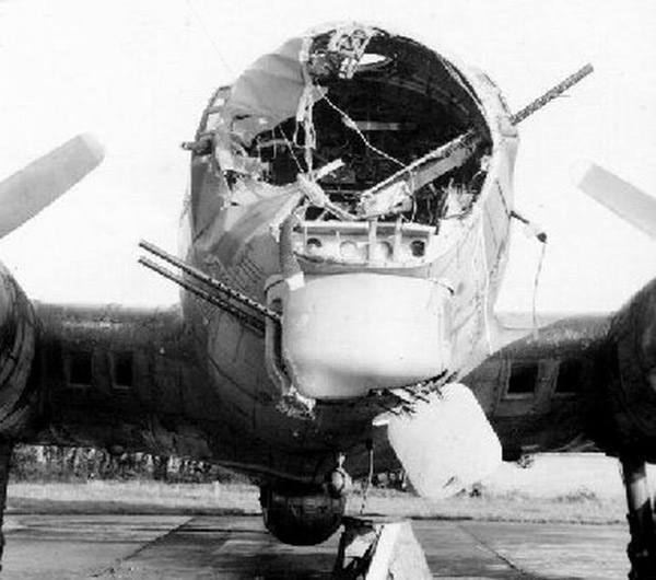  B-17 飞行堡垒尺寸. 引擎. 重量. 历史. 飞行范围