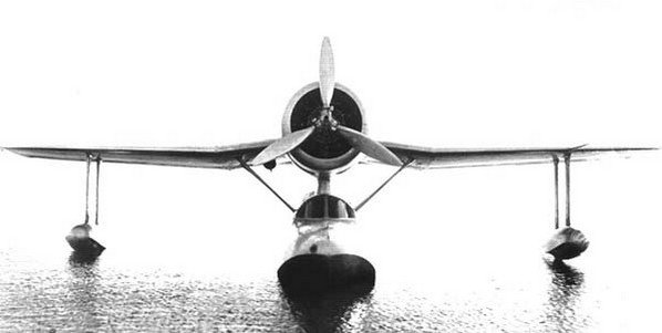  Be-4 Dimensions. Engine. The weight. story. Range of flight. Service ceiling