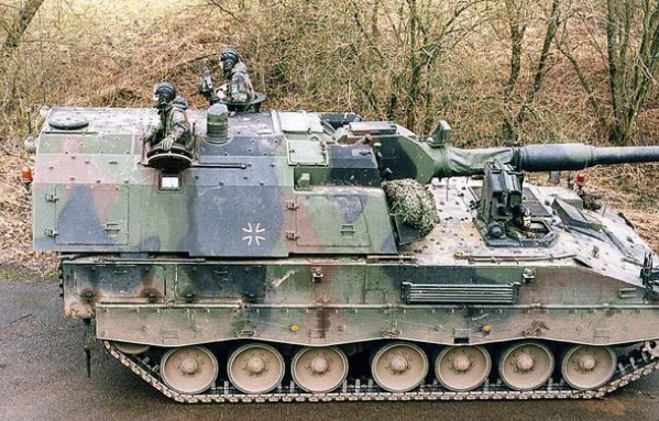 
		Cañones autopropulsados ​​PzH 2000 - Cañón autopropulsado alemán calibre 155 mm