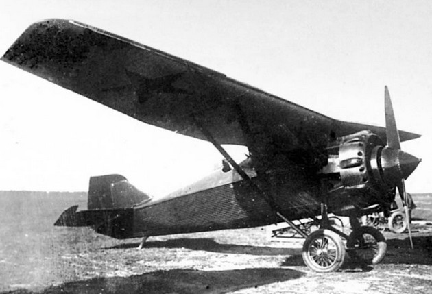  Истребитель И-4 Размеры. 引擎. 重量. 历史. 飞行范围