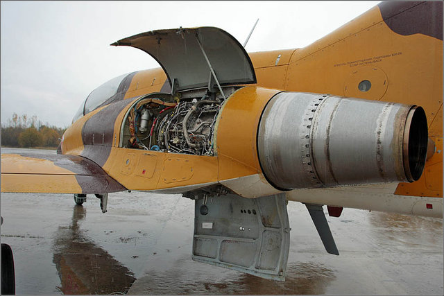  米格-AT 尺寸. 引擎. 重量. 历史. 飞行范围. 实用的天花板