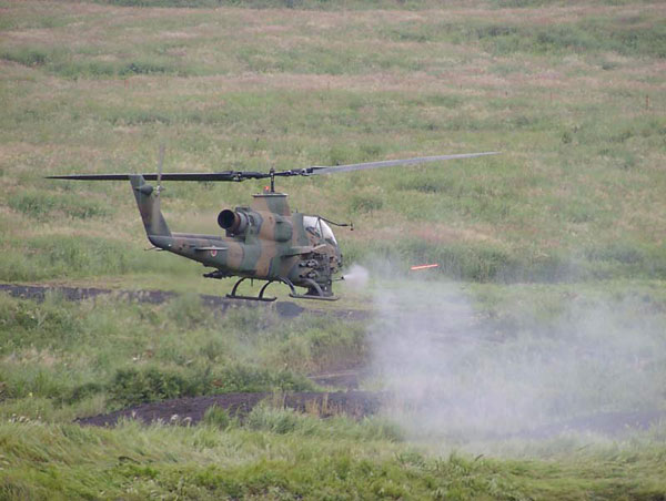  Velocidad de la cobra AH-1. Motor. Dimensiones. Historia. rango de vuelo
