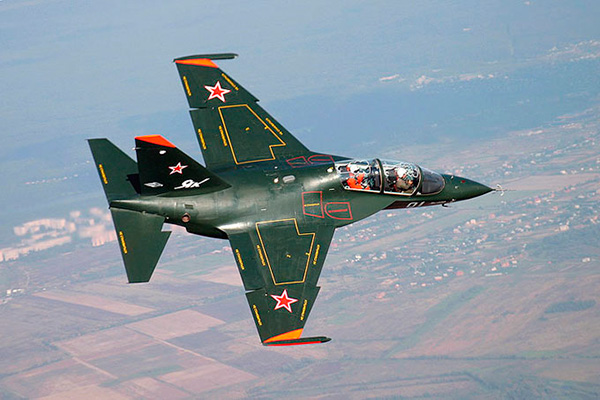  Yak-130 Dimensions. Engine. The weight. story. Range of flight. Service ceiling