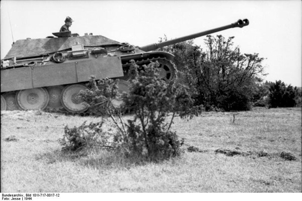 
		SdKfzComment 173 «Panthère Jagd» Canon automoteur antichar allemand