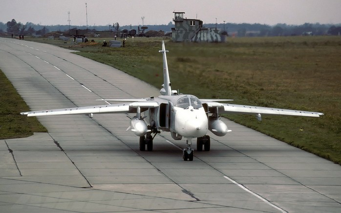  Су-24М Размеры. Двигатель. Вес. История. Дальность полета. Практический потолок
