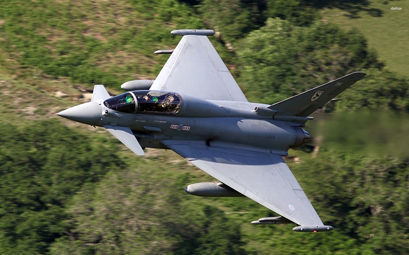  Dimensiones del Eurofighter Typhoon. Motor. El peso. Historia. rango de vuelo. techo práctico