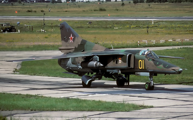  MiG-27 尺寸. 引擎. 重量. 历史. 飞行范围. 实用的天花板