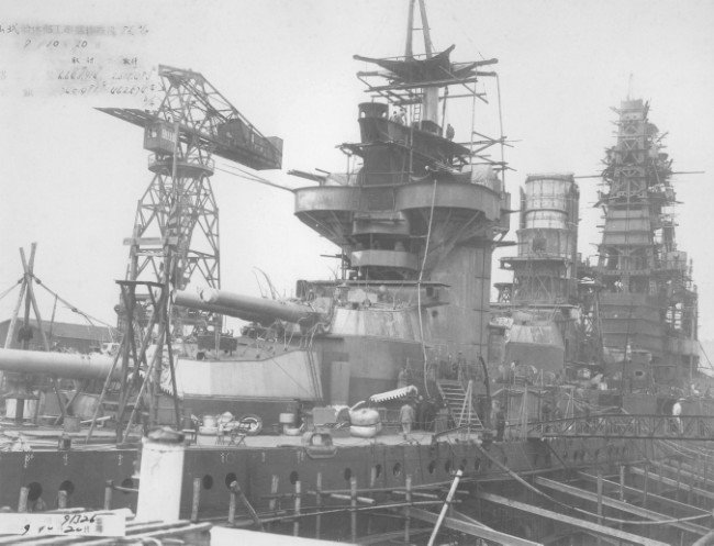 
		Bataille navale «Yamashiro» - Navire de ligne japonais 1917-1944 an