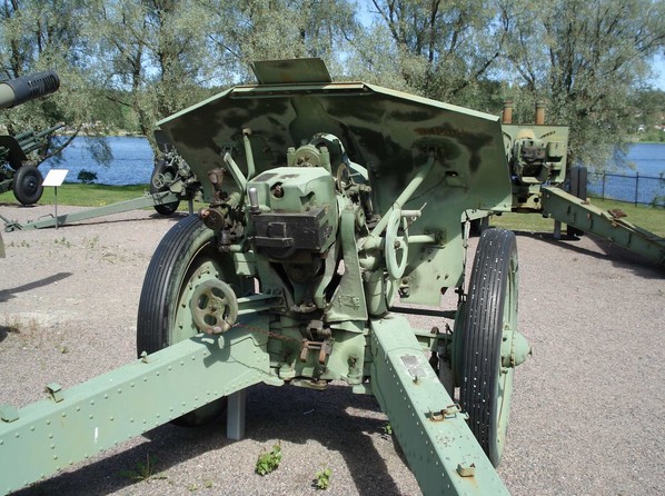 
		М-30 - гаубица образца 1938 года калибр 122-мм 
