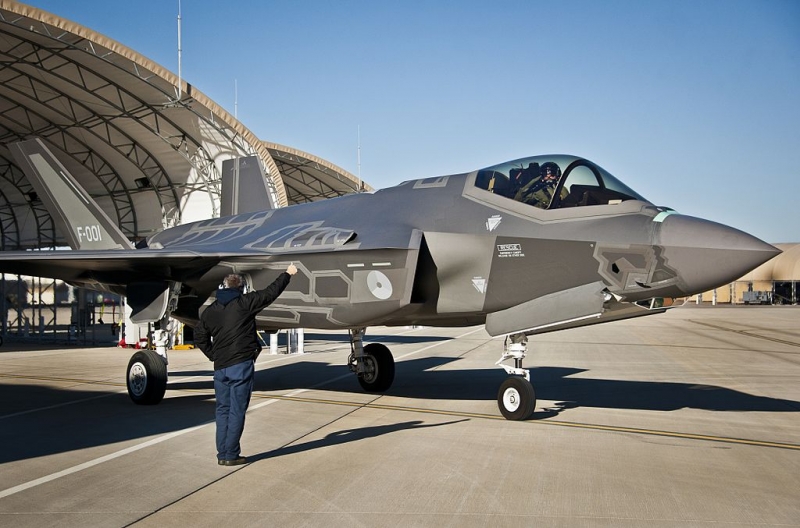  F-35 Lightning II Dimensions. Engine. The weight. story. Range of flight. Service ceiling