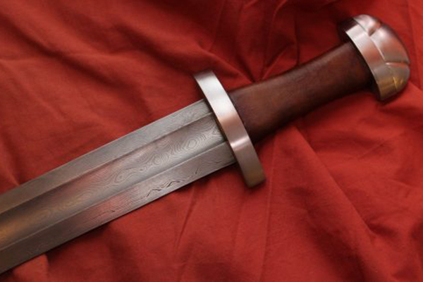 Armas estratégicas de la Edad Media - katana y claymore