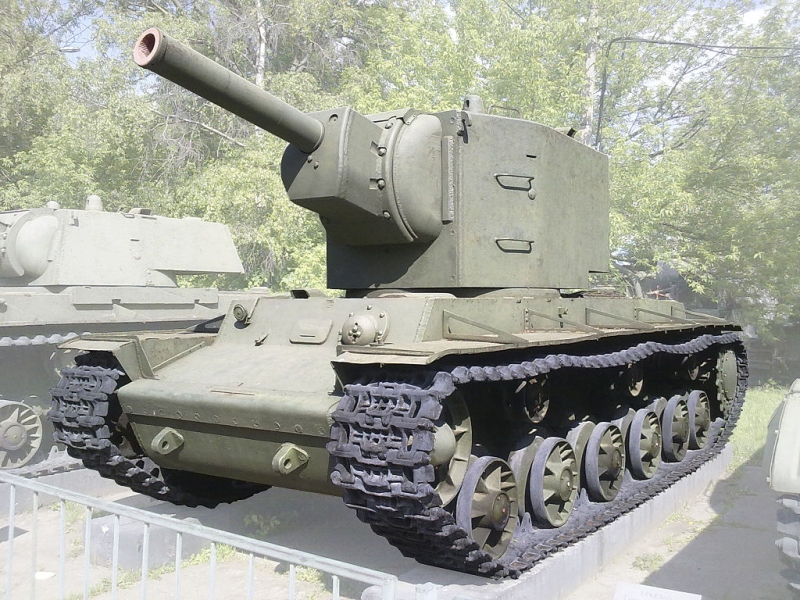  坦克 KV-2 TTX, 视频, 一张照片, 速度, 盔甲
