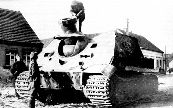 
		САУ "Штурмтигр" - немецкая самоходная артиллерийская установка калибр 380-мм