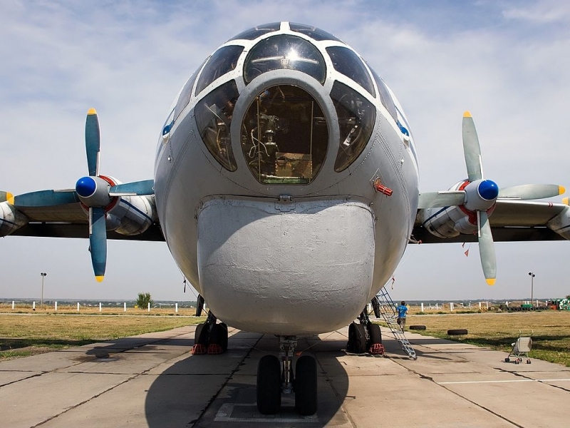  AN-12 Engine. The weight. story. Range of flight. Service ceiling