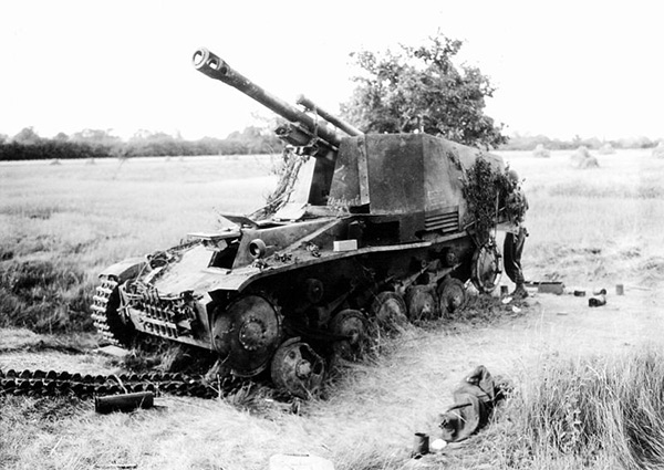 
		HEALTHY «Scooters» (wasp) - German self-propelled lightweight howitzer