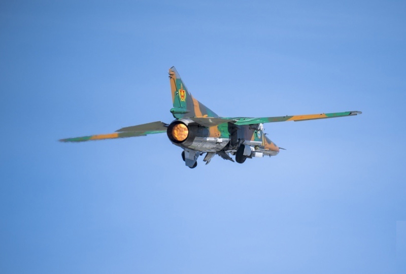  Dimensions MiG-27. Moteur. Le poids. Histoire. Gamme de vol. plafond pratique
