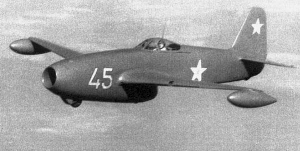  Dimensions du Yak-17. Moteur. Le poids. Histoire. Gamme de vol. plafond pratique