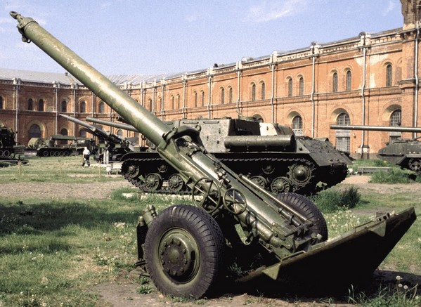 
		M-240 - mortier calibre 240 mm