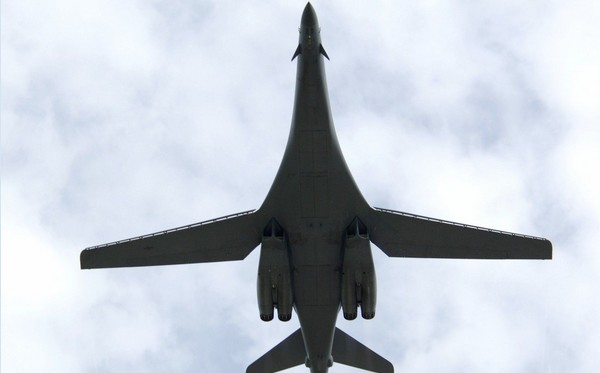  B-1 Lancer Dimensions. Engine. The weight. story. Range of flight