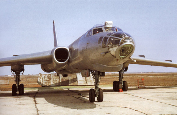  Tu-16 Dimensions. Engine. The weight. story. Range of flight. Service ceiling