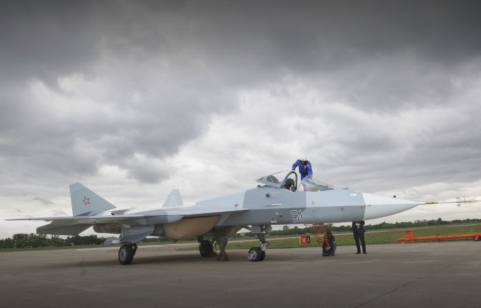  Су-57 (ПАК ФА Т-50) Размеры. Двигатель. Вес. История. Дальность полета. Практический потолок