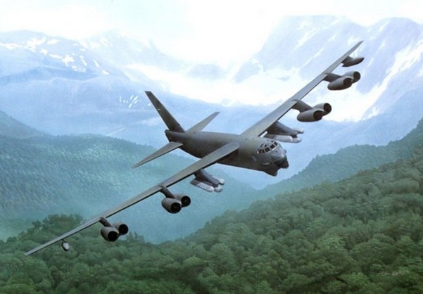  Бомбардировщик Б-52 Размеры. 引擎. 重量. 历史. 飞行范围