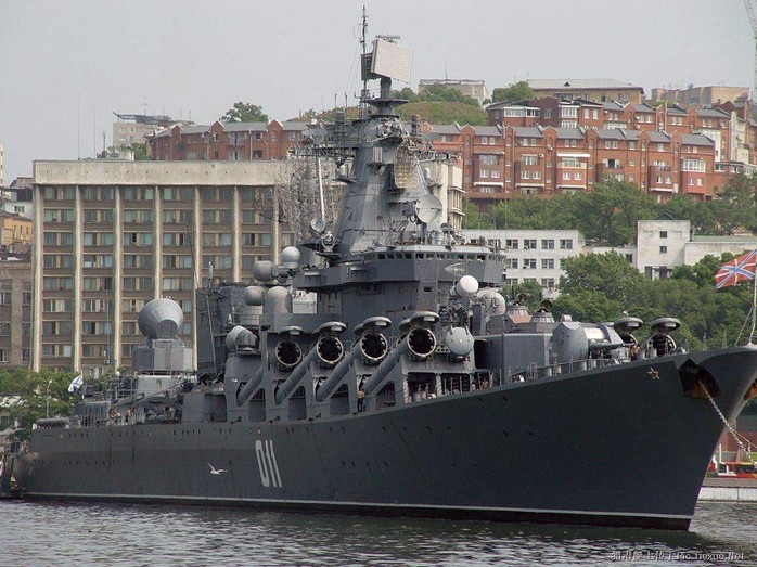 
		Ракетный крейсер "Варяг" (Ucrania roja) - Buque insignia de la flota rusa del Pacífico