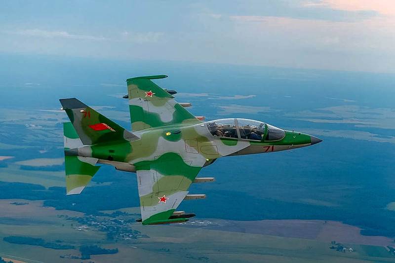 НА "Авиадартс-2018" белорусы выставят Як-130 против Су-25СМ