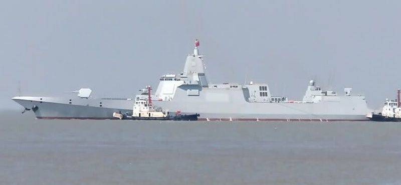 Новый китайский эсминец проекта 055 вышел на заводские испытания
