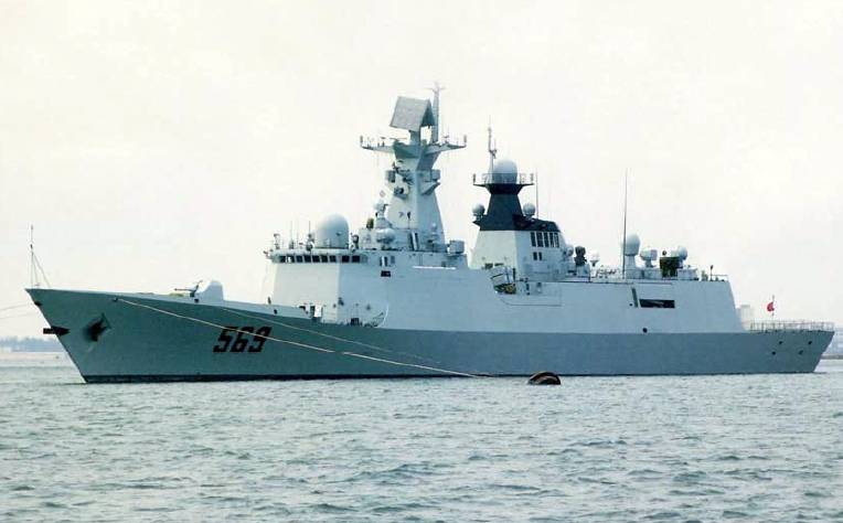 ВМС КНР ввели в строй очередной ракетный фрегат