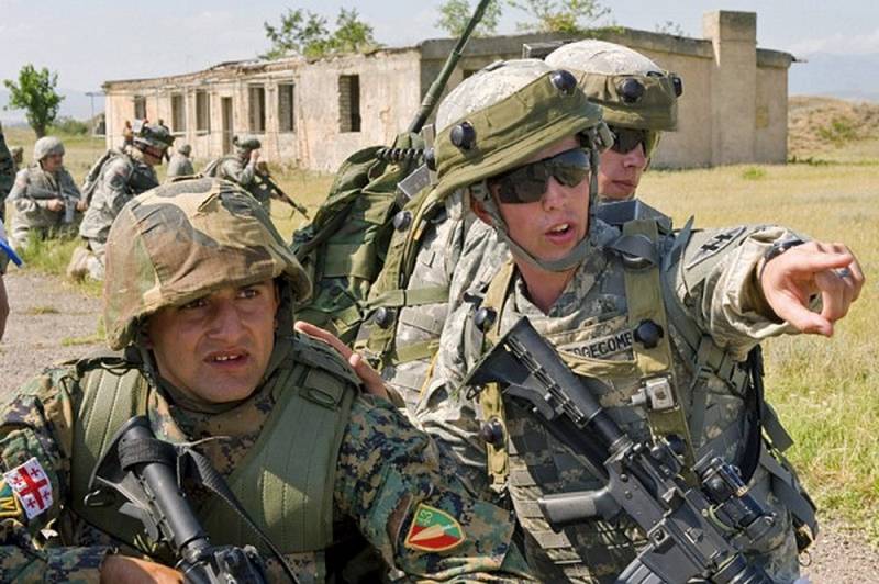 Военные на учениях в Грузии отработали сценарий "освобождения территории"