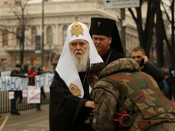 Позывной "Филарет". Насильственный перевод прихожан в Киевский патриархат