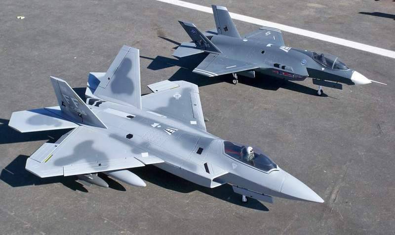 Не нравится F-22 и F-35?  Lockheed Martin предлагает гибрид