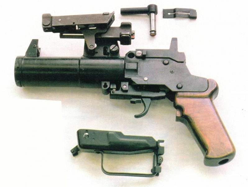 Подствольный гранатомёт ОКГ-40 «一个火花»: 第一苏维埃 